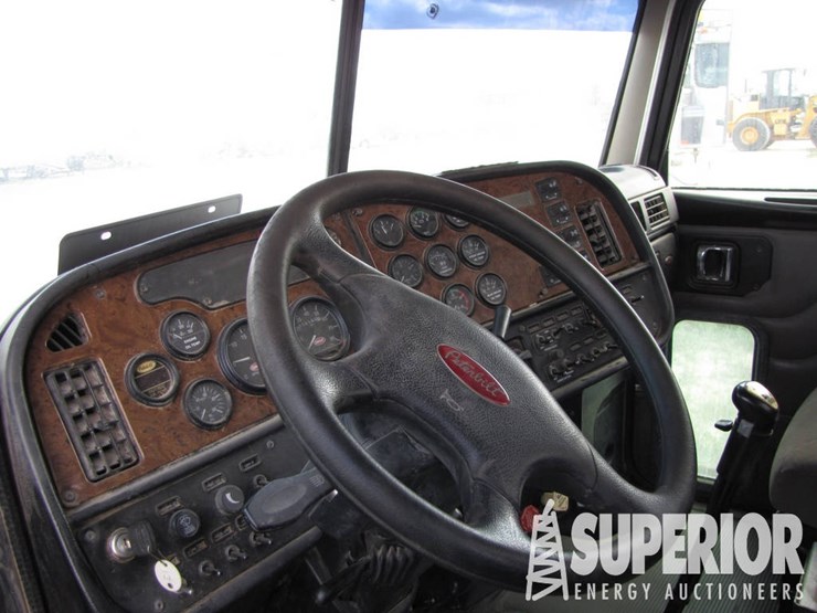 2005-peterbilt-310-11a-day-cab-road-winch-truck-image-9