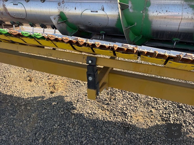2021-john-deere-635f-header-image-22