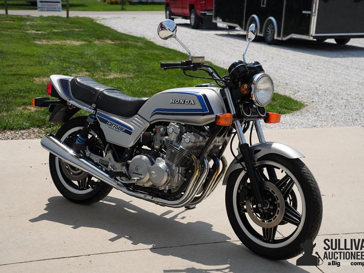 run-#150---1981-honda-cb750f-super-sport-motorcycle-image-3