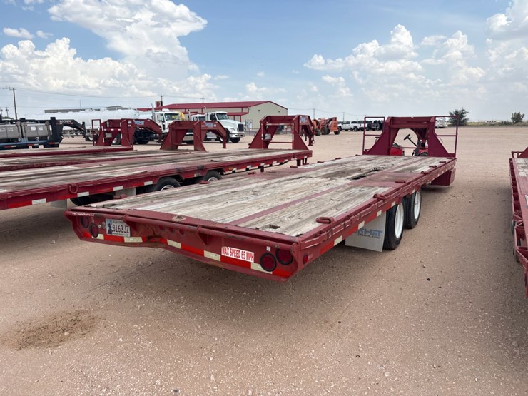 2014-top-hat-trailers-30’-x-102”-t/a-gooseneck-trailer-image-3