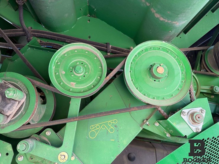 2012-john-deere-s670-combine-image-93