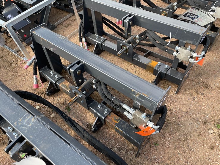 #4118-•-landhonor-skid-steer-3-point-hitch-adapter-image-1