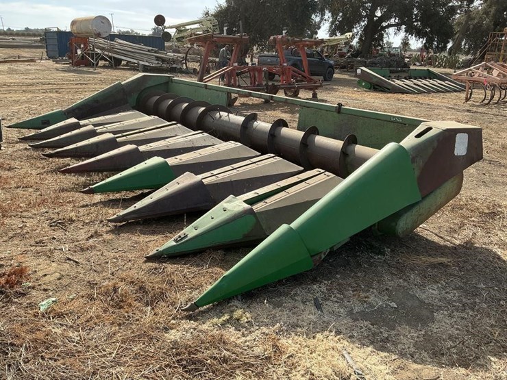john-deere-853a-8-row-corn-header-image-2