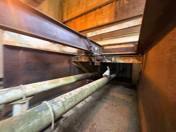 #42224-•-trash-compactor-image-14