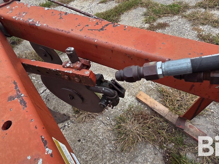 international-720-plow-image-12