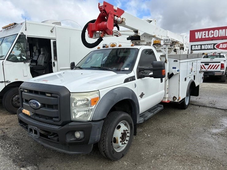 2013-ford-f550-image-1