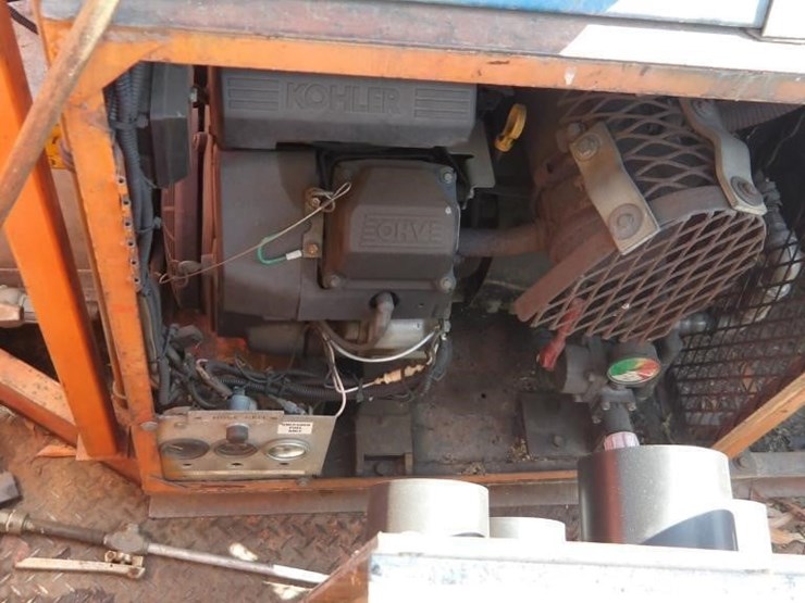 2001-international-4900-image-24
