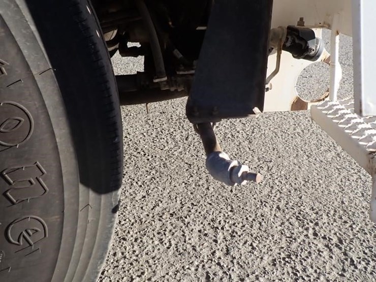 2014-global-m4-street-sweeper-truck-image-9