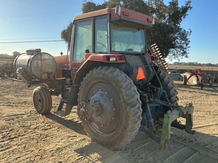 case-ih-7220-tractor-image-7