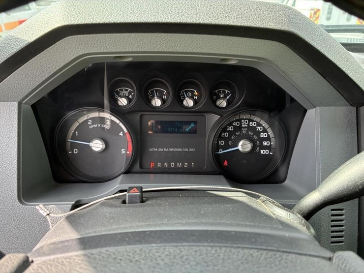 2013-ford-f550-image-19