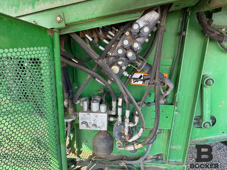 2012-john-deere-s670-combine-image-35