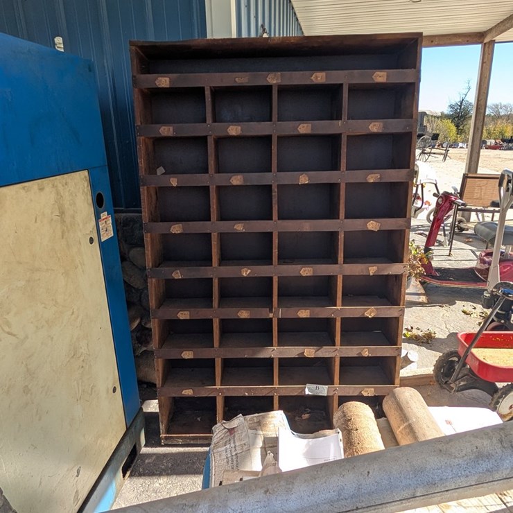 #8335 • Wooden Parts Bin