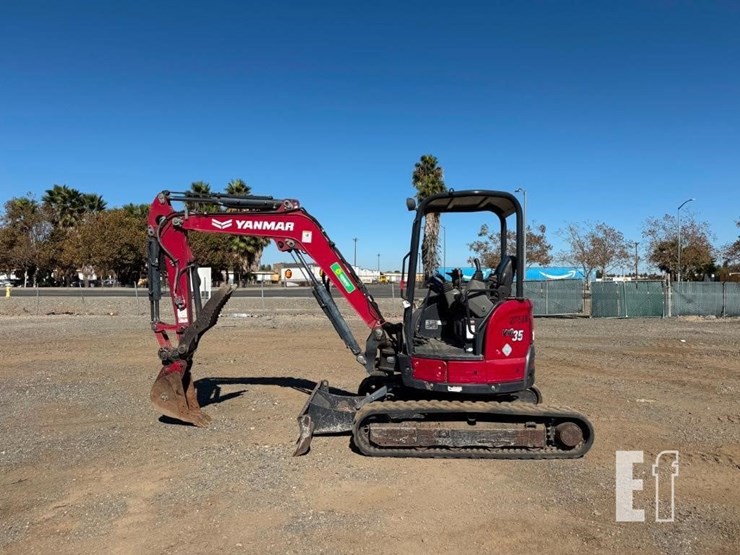 2020-yanmar-vio35-6a-image-5