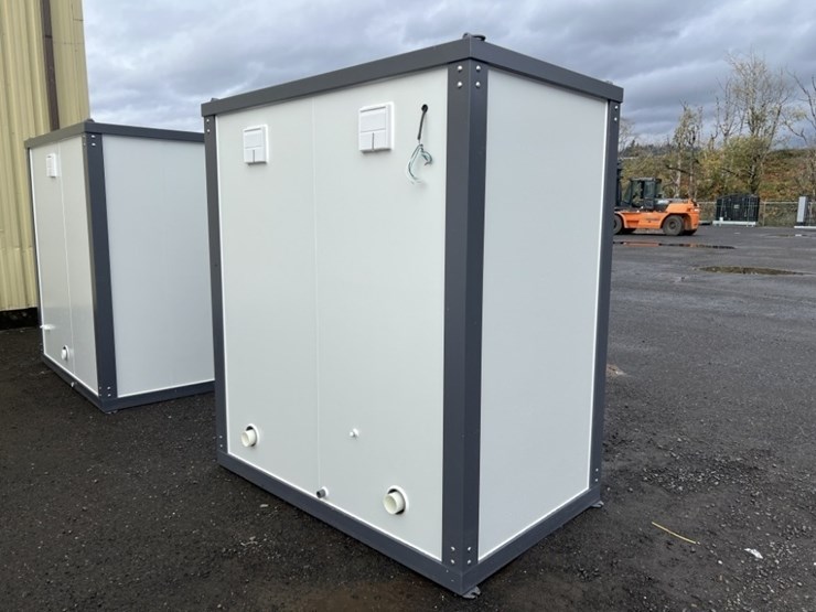 2026-bastone-double-stall-portable-toilet-image-4
