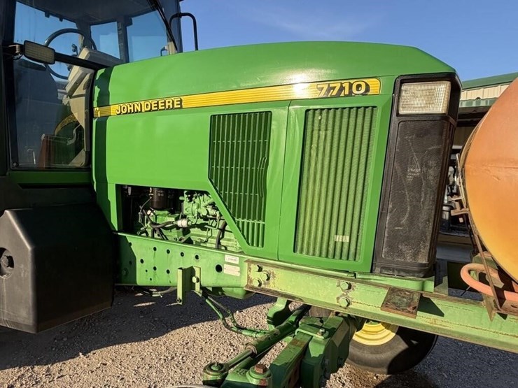 john-deere-400-image-6