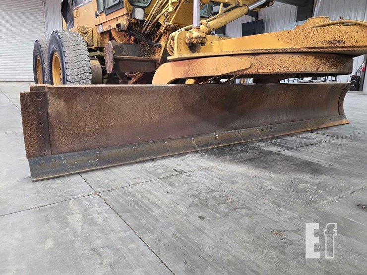 2001-caterpillar-140h-image-10