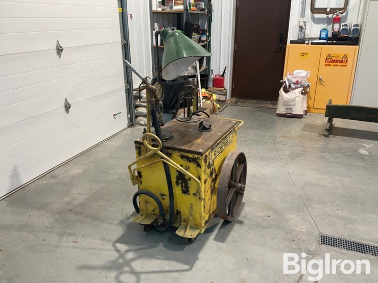 richfield-antique-portable-lube-cart-image-3