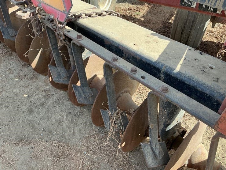 case-ih-770-23'-fold-up-wheel-disc-image-13