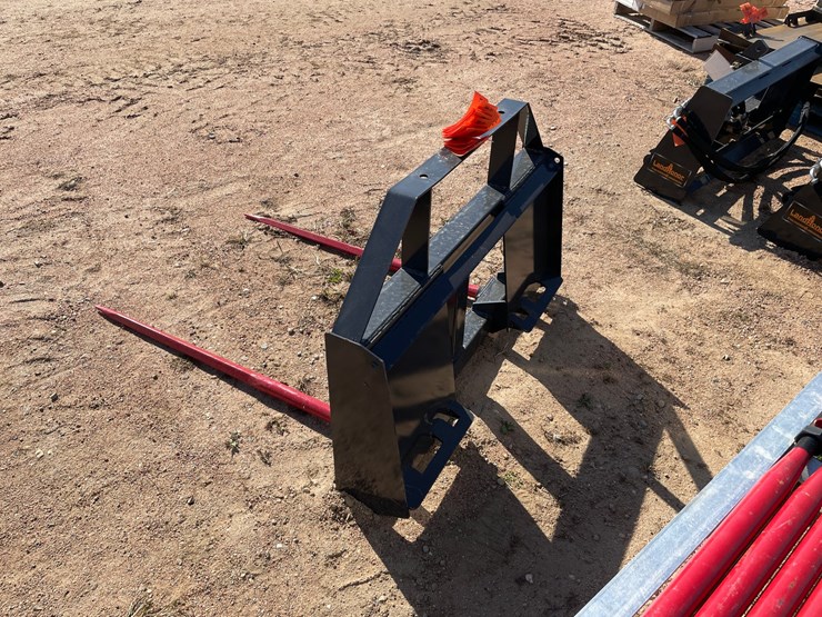 #4100-•-landhonor-bale-spear-frame-attachment-image-4