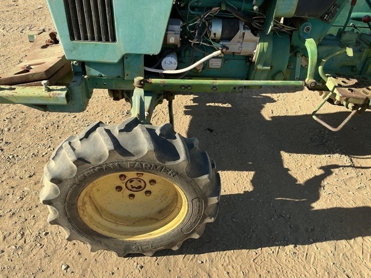 john-deere-1050-tractor,-mfwd-image-14