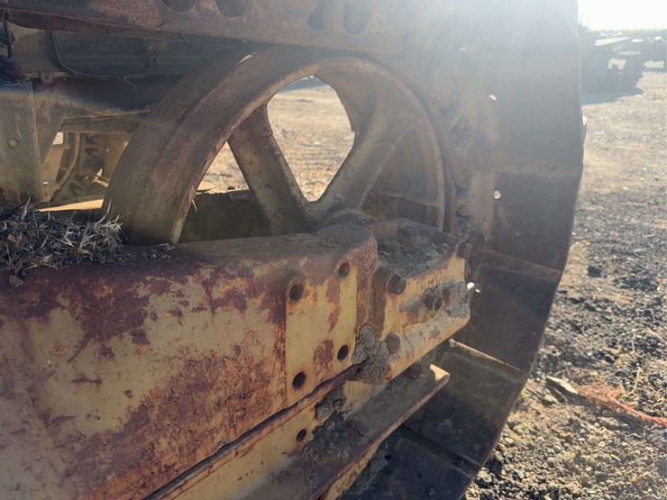 caterpillar-d7-image-19
