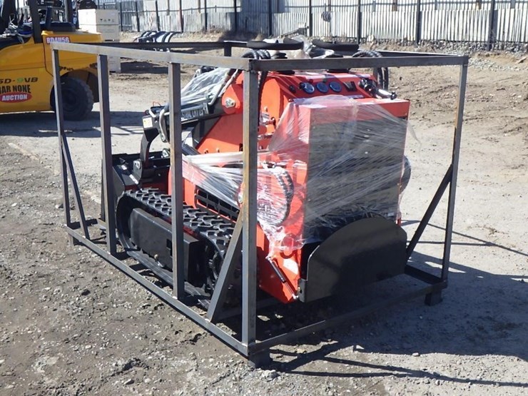 2026-agt-lrt23-skid-steer-track-loader-image-4