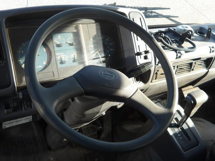 2000-hino-fb1817-image-14