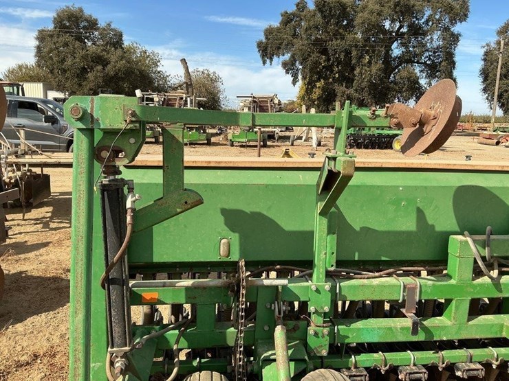 great-plains-3pd20-20'-3-pt-grain-drill-image-13