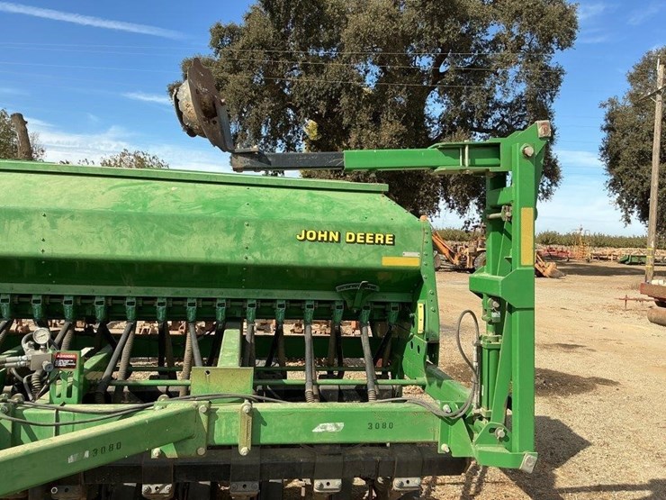 john-deere-1560-14'-pull-grain-drill-image-13