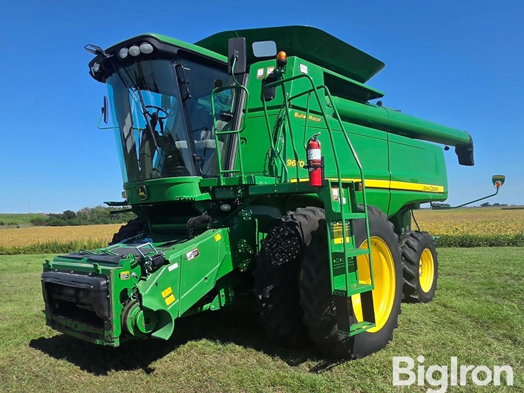2010-john-deere-9670-sts-combine-image-1