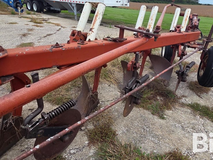 international-720-plow-image-18