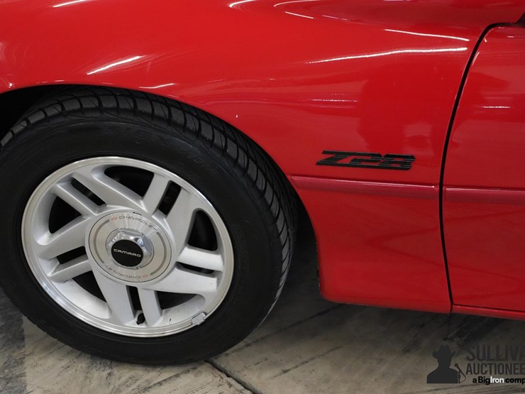 run-#57---1994-chevrolet-camaro-z28-convertible-image-15