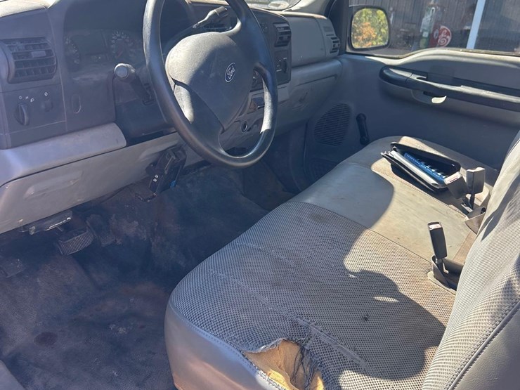 2005-ford-f250-xl-super-duty-s/a-regular-cab-sevice-truck-image-21
