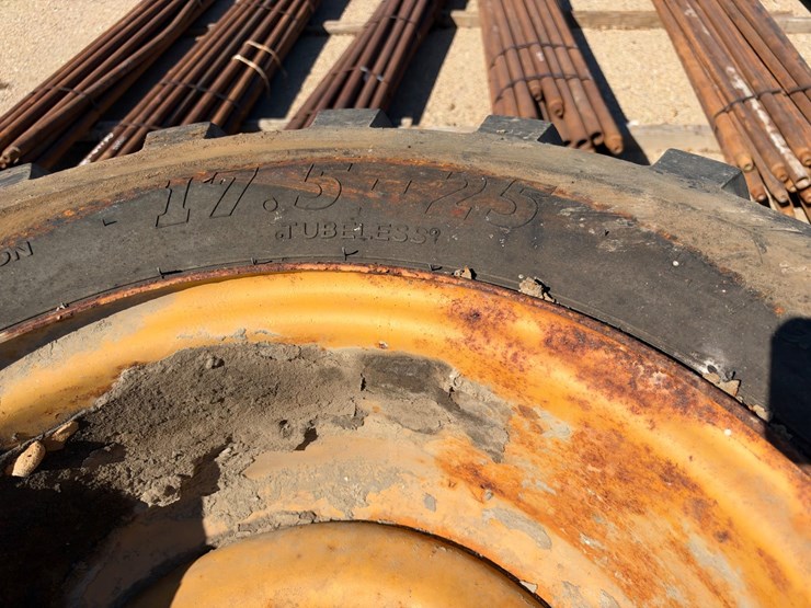#41542-•-(3)-17.5-25-equipment-tires-image-4