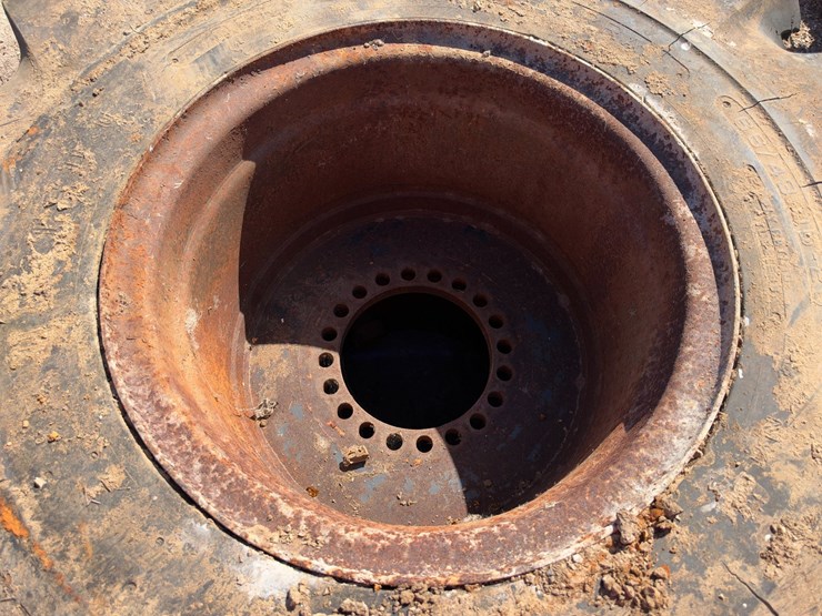 #41608-•-united-heavy-duty-skidder-tire-image-3