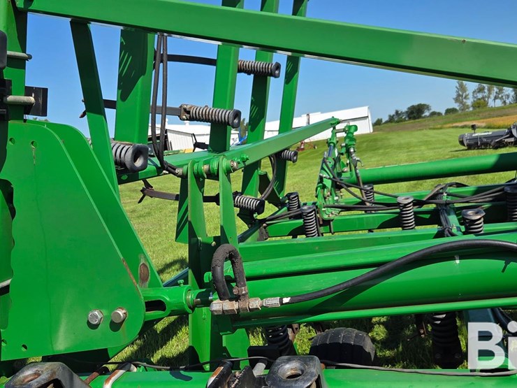 2011-john-deere-2210-field-cultivator-image-14