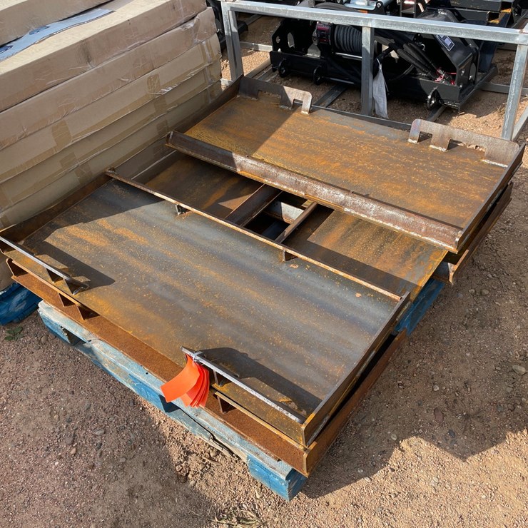 #4133 • LandHonor Skid Steer Universal Adapter Plate