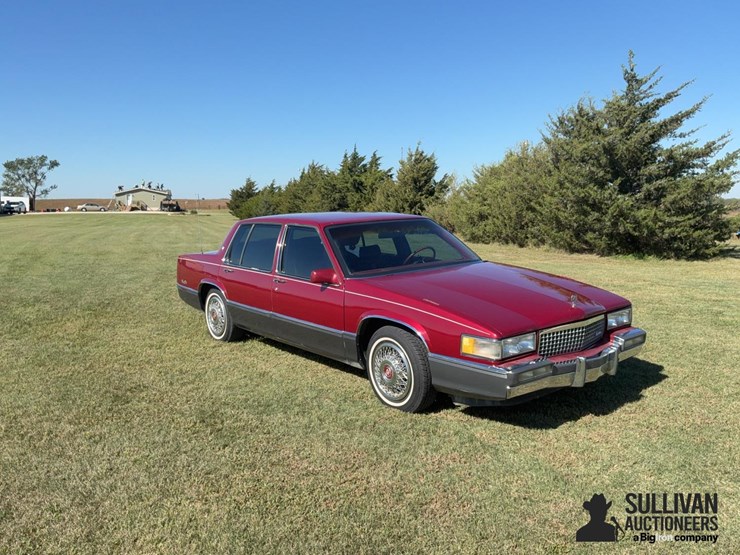 1989-cadillac-sedan-deville-car-image-3