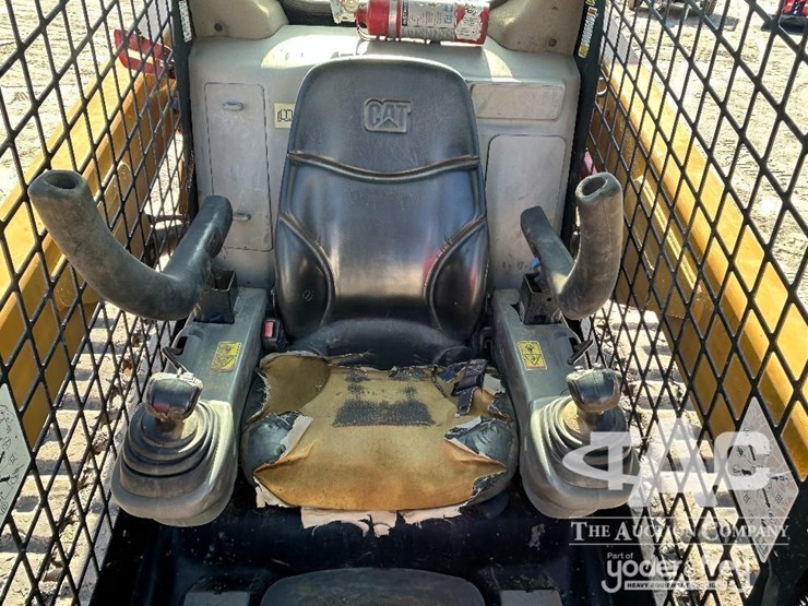 2017-caterpillar-259d-image-6