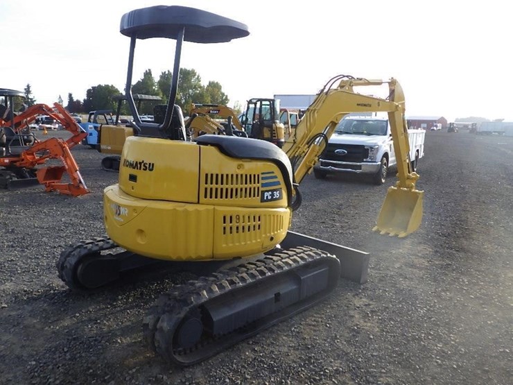 komatsu-pc35mr-1-image-5
