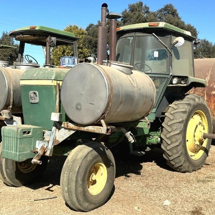 JOHN DEERE 4640 Tractor, Powershift