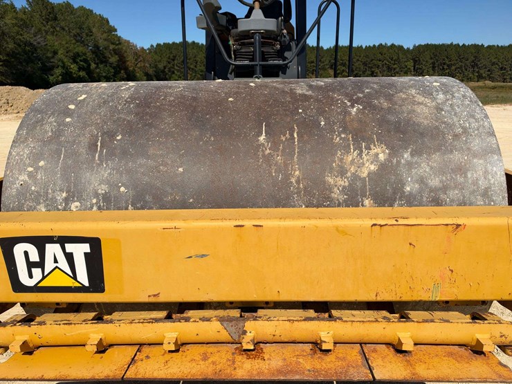 2016-caterpillar-cs54b-84”-vibratory-smooth-drum-compactor-(1,074-hours)-image-10