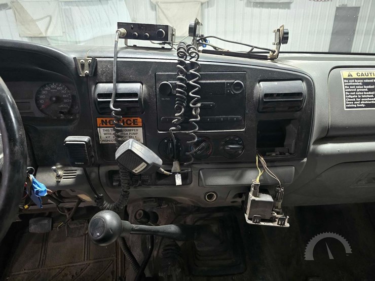 2007-ford-f550-image-13