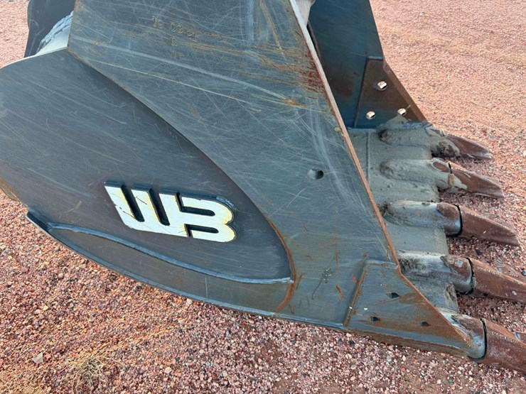 2021-komatsu-pc170lc-11-excavator-image-17