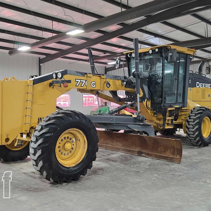 2018 DEERE 770G
