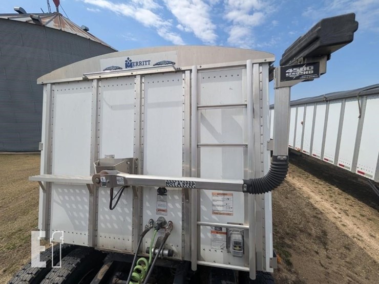 2015-merritt-grain-hopper-image-12