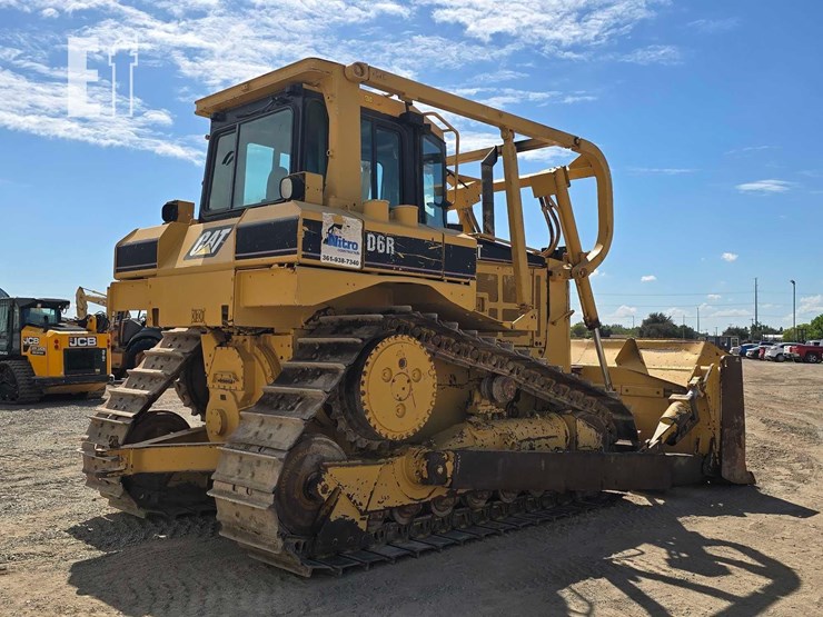 2007-caterpillar-d6r-image-3