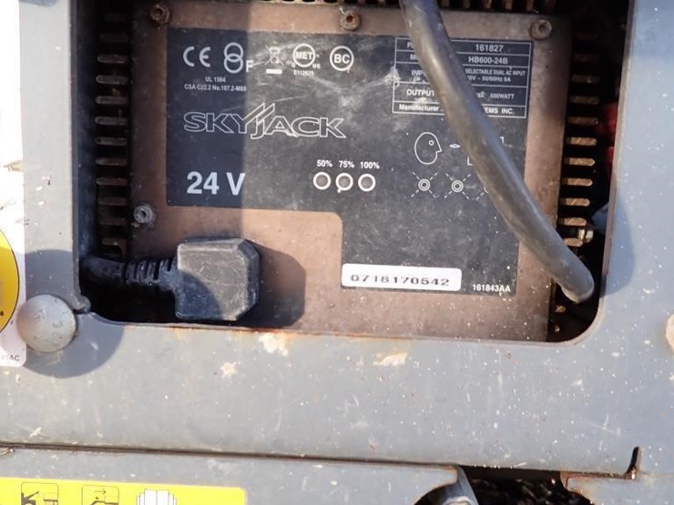 2018-skyjack-sj1113219-scissor-lift-image-10