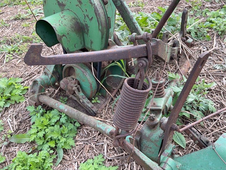 john-deere-350-sickle-mower-image-15