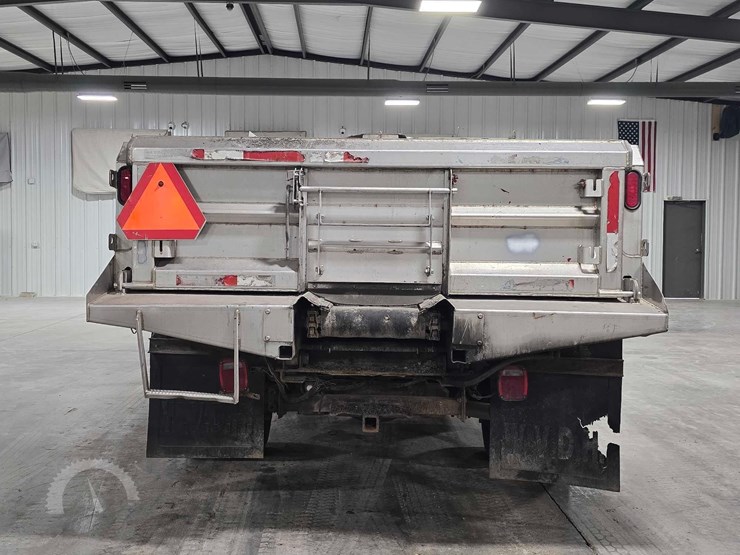 2010-ford-f550-image-8